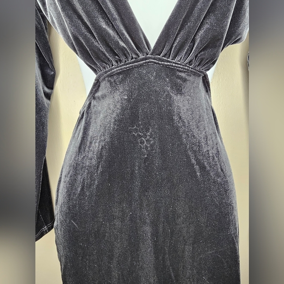 FASHION NOVA Charcoal Velvet Mini Dress. Size: Small - Picture 14 of 14